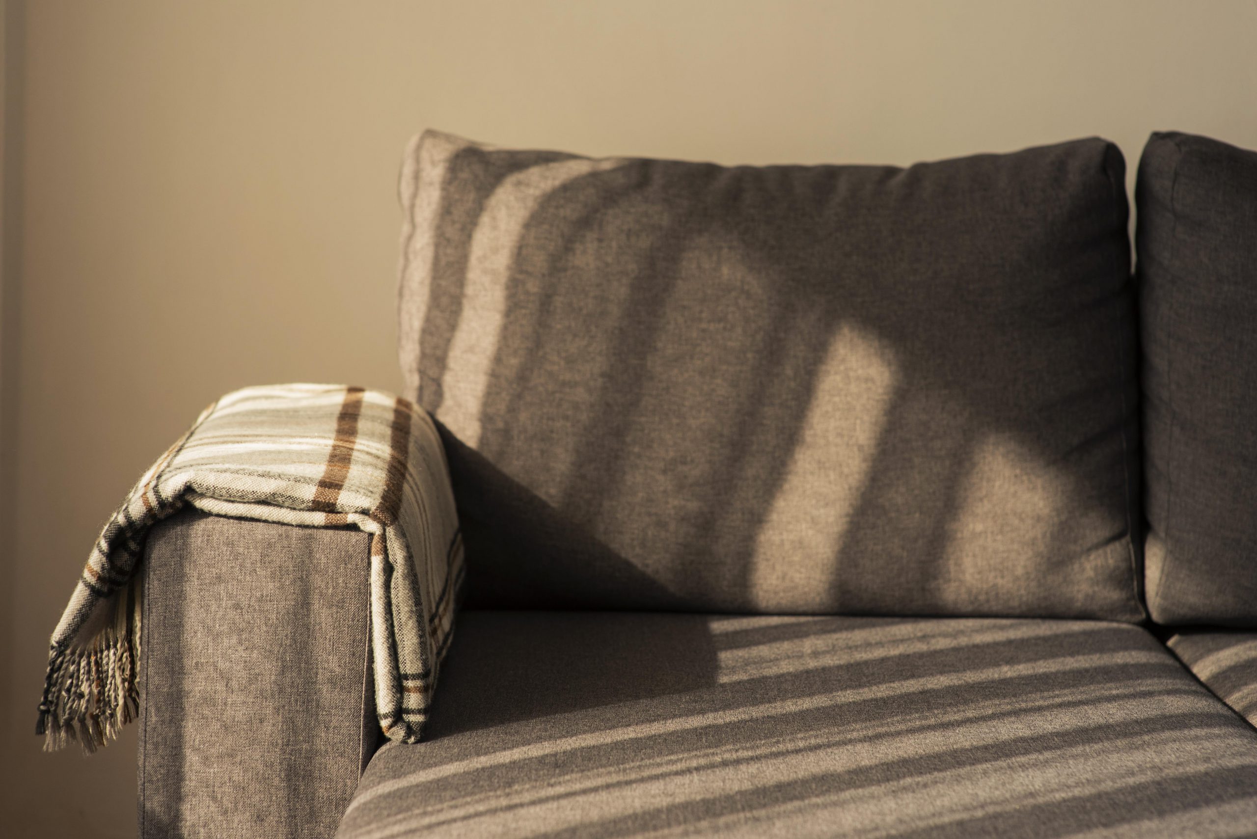 lapisan uv protection pada sofa